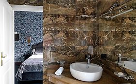 Via Veneto Suites